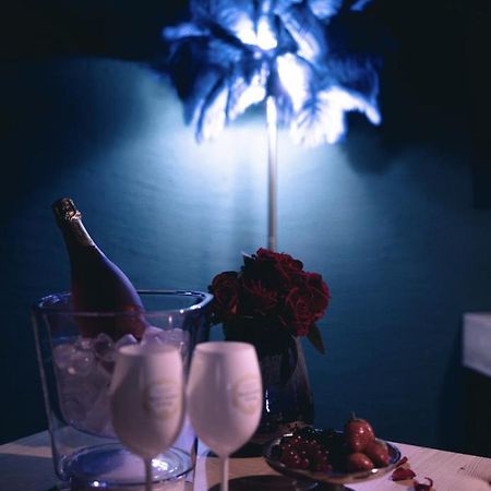 Erwachsenenhotel Bdsm Apartment Hotel Emotion Apartments Mit Privater Sauna فولثو المظهر الخارجي الصورة