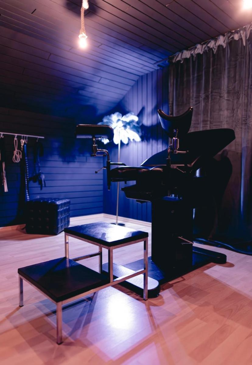 Erwachsenenhotel Bdsm Apartment Hotel Emotion Apartments Mit Privater Sauna فولثو المظهر الخارجي الصورة