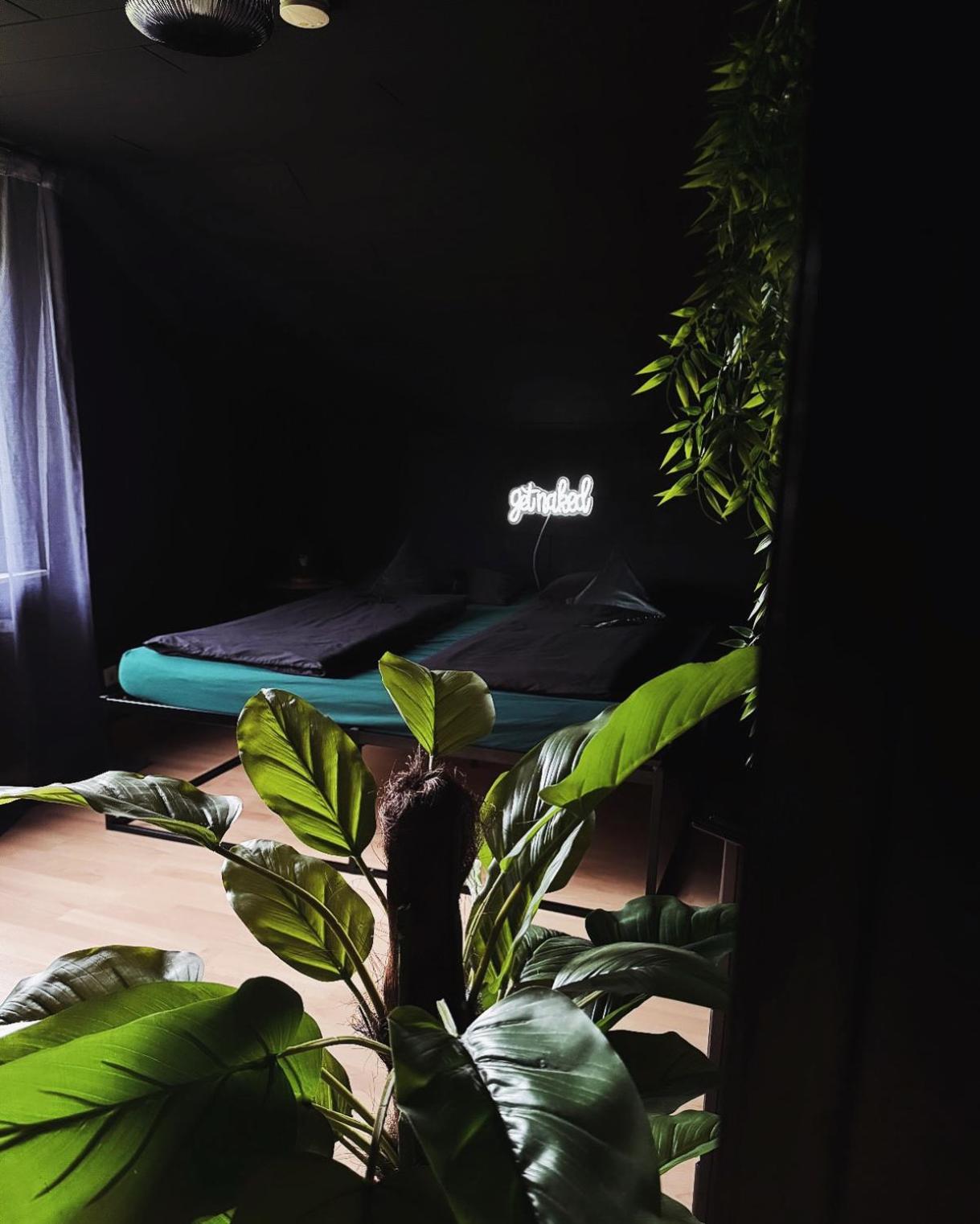 Erwachsenenhotel Bdsm Apartment Hotel Emotion Apartments Mit Privater Sauna فولثو المظهر الخارجي الصورة